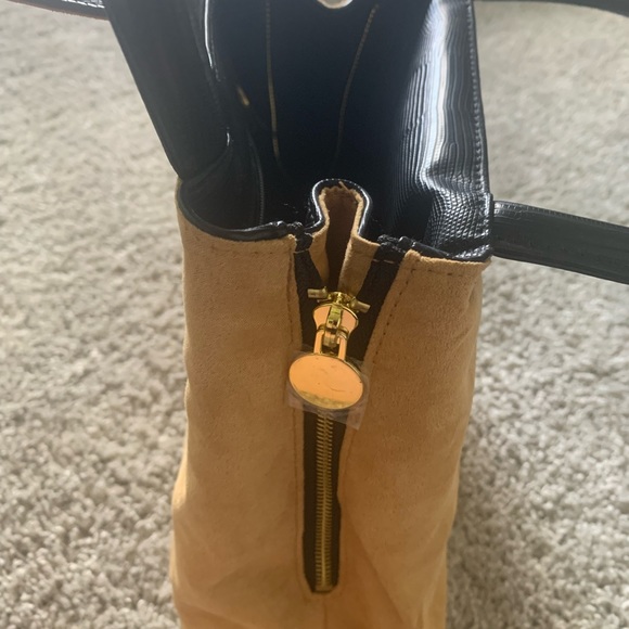 Small Handbag - Picture 2 of 6